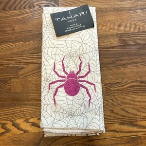 NEW two piece Halloween theme kitchen towel set made by Tahari
